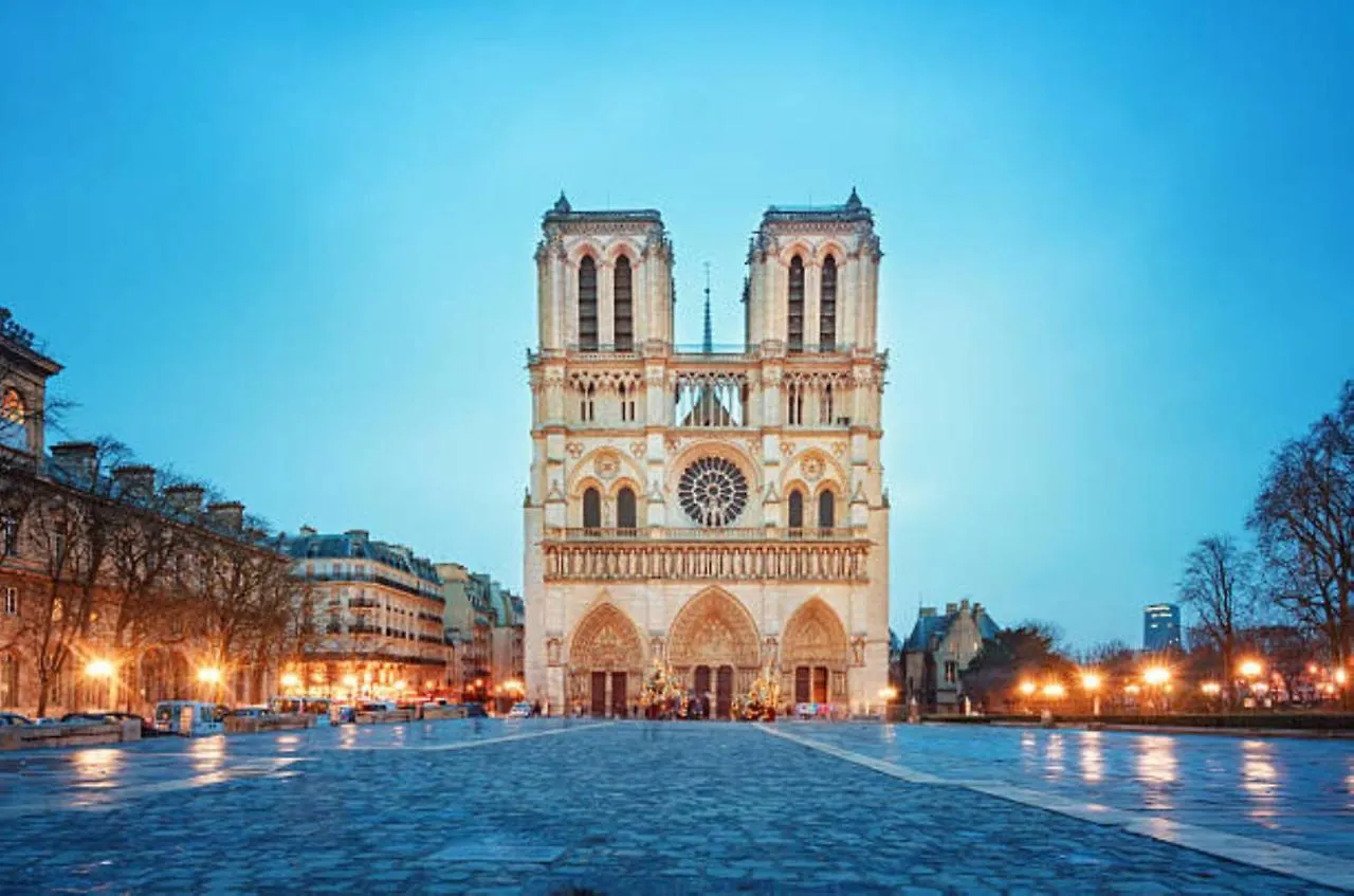 Hotell Palais De L'elysee By Ihg 4*